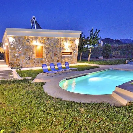 Iridanos Tatil Evi *
