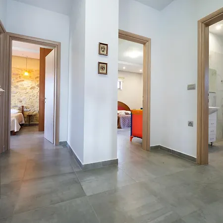 Iridanos Tatil Evi Kíssamos